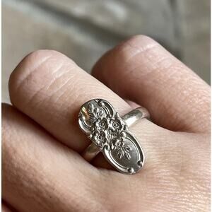 Vintage Sterling Silver Spoon Ring Floral Scroll Pattern Size 7.25